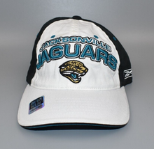 Load image into Gallery viewer, Jacksonville Jaguars Reebok NFL Men&#39;s Fitted Cap Hat - Fits Head Size 7 1/4
