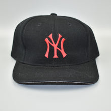Load image into Gallery viewer, New York Yankees Twins Enterprise Vintage 90&#39;s Snapback Cap Hat - NWT

