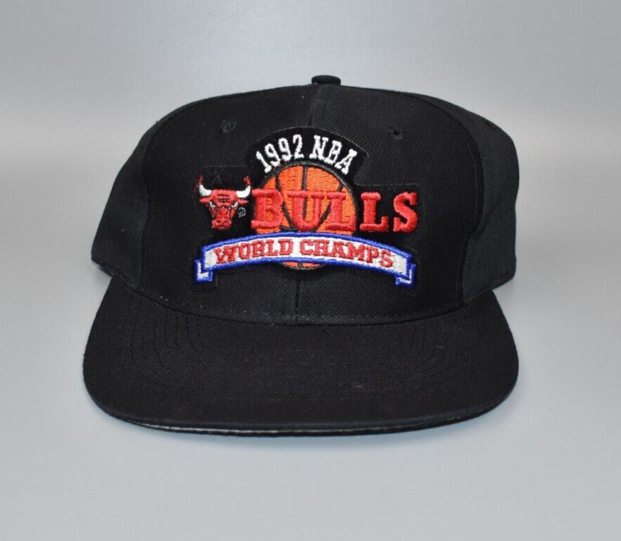 Vintage 1996 NBA Chicago Bulls Champions snap back cap/hat
