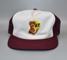 Load image into Gallery viewer, ET the Extra Terrestrial Vintage Movie Trucker Snapback Cap Hat
