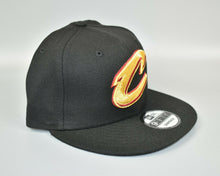 Load image into Gallery viewer, Cleveland Cavaliers New Era 9FIFTY NBA Gold Men&#39;s Adjustable Snapback Cap Hat
