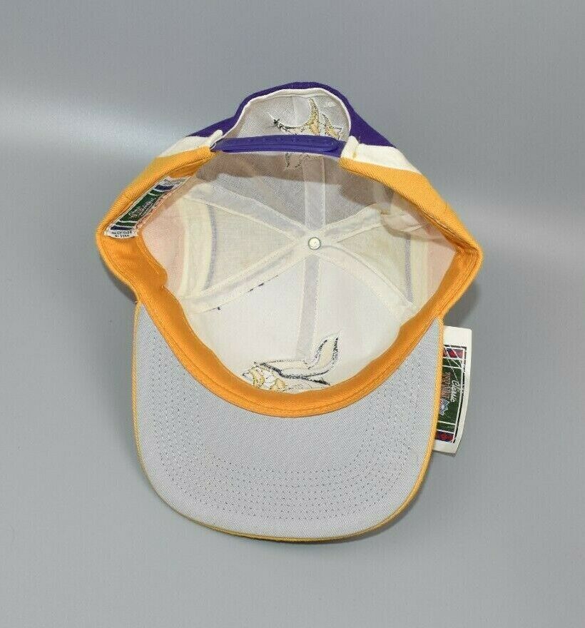 Minnesota Vikings Vintage 90's Apex One Swirl Snapback Cap Hat